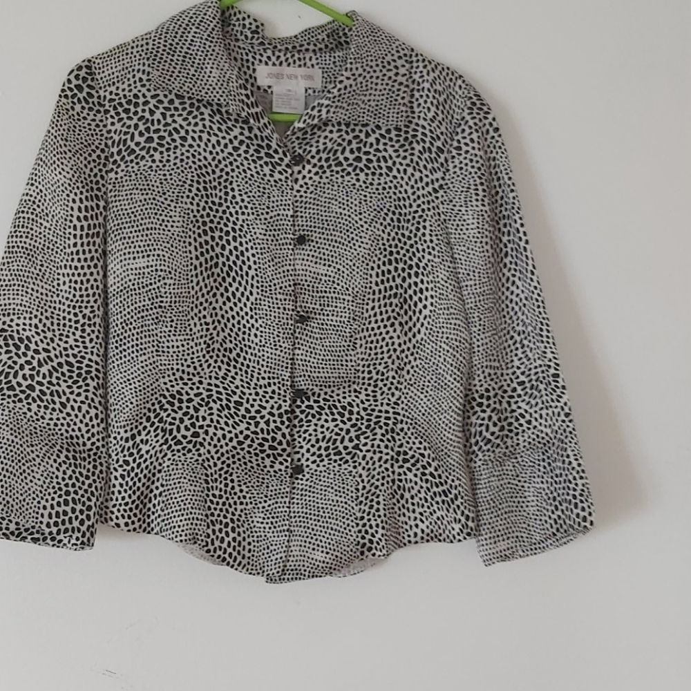 Blouse - Picture 2 of 3